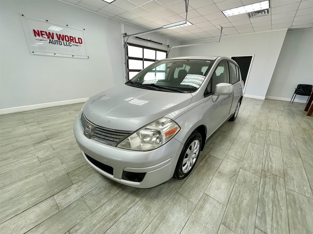 2009 Nissan Versa 1.8 S photo