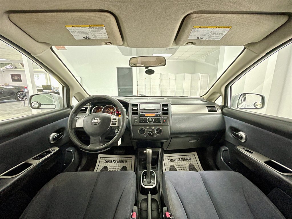 2009 Nissan Versa 1.8 S photo