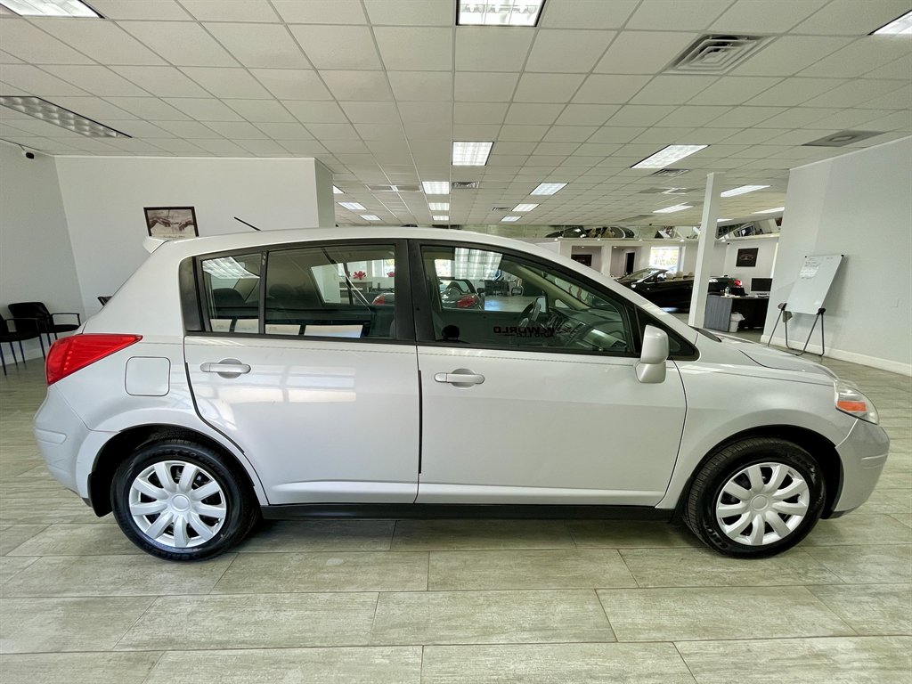 2009 Nissan Versa 1.8 S photo