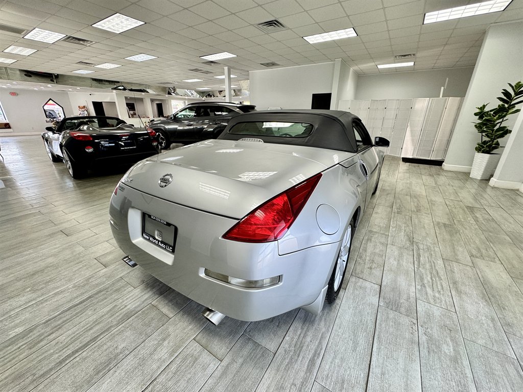 2004 Nissan 350Z Enthusiast photo