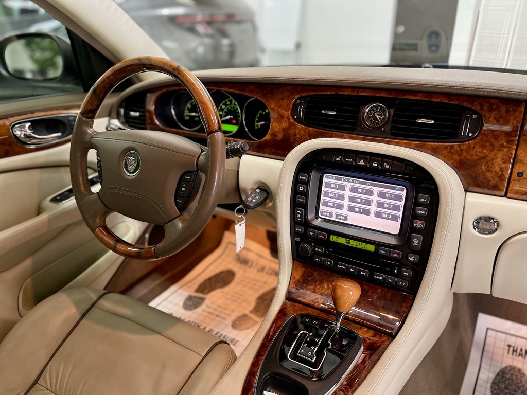 2005 Jaguar XJ-Series Vanden Plas photo