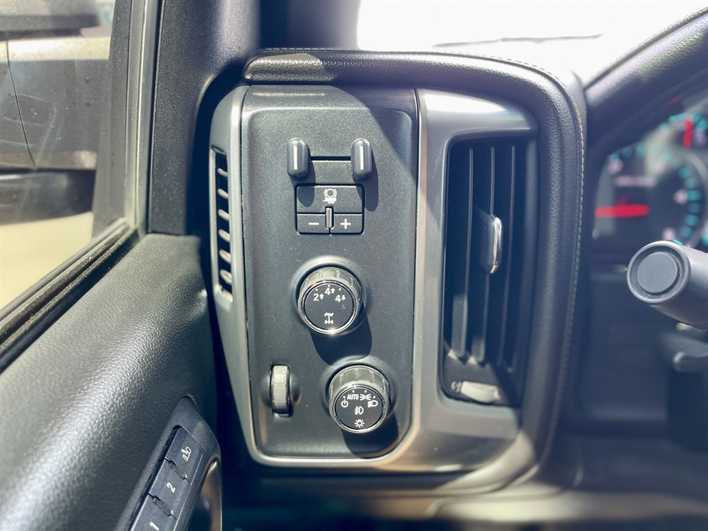 2016 Chevrolet Silverado 2500 LTZ photo