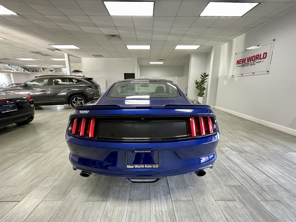2016 Ford Mustang photo