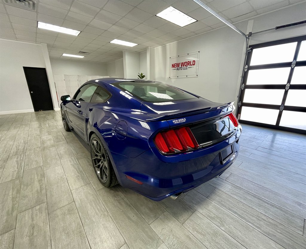 2016 Ford Mustang photo