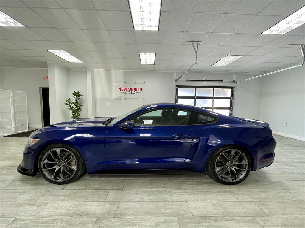 2016 Ford Mustang photo