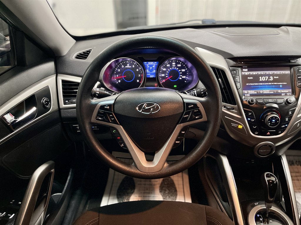 2016 Hyundai Veloster photo