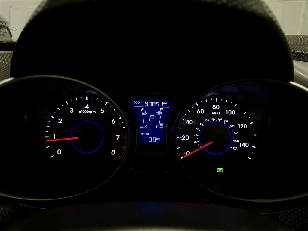 2016 Hyundai Veloster photo