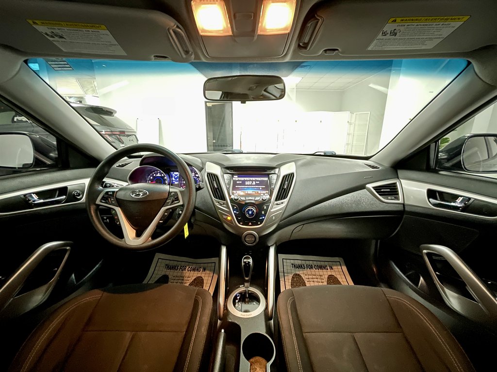 2016 Hyundai Veloster photo