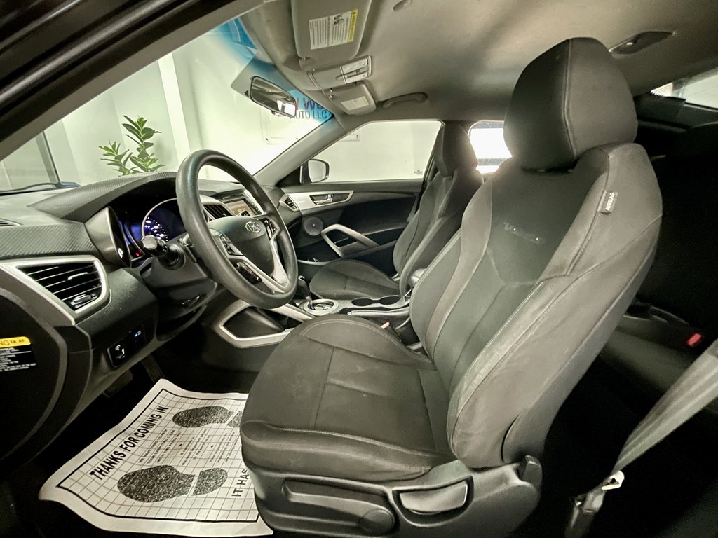 2016 Hyundai Veloster photo
