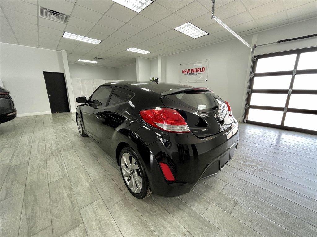 2016 Hyundai Veloster photo