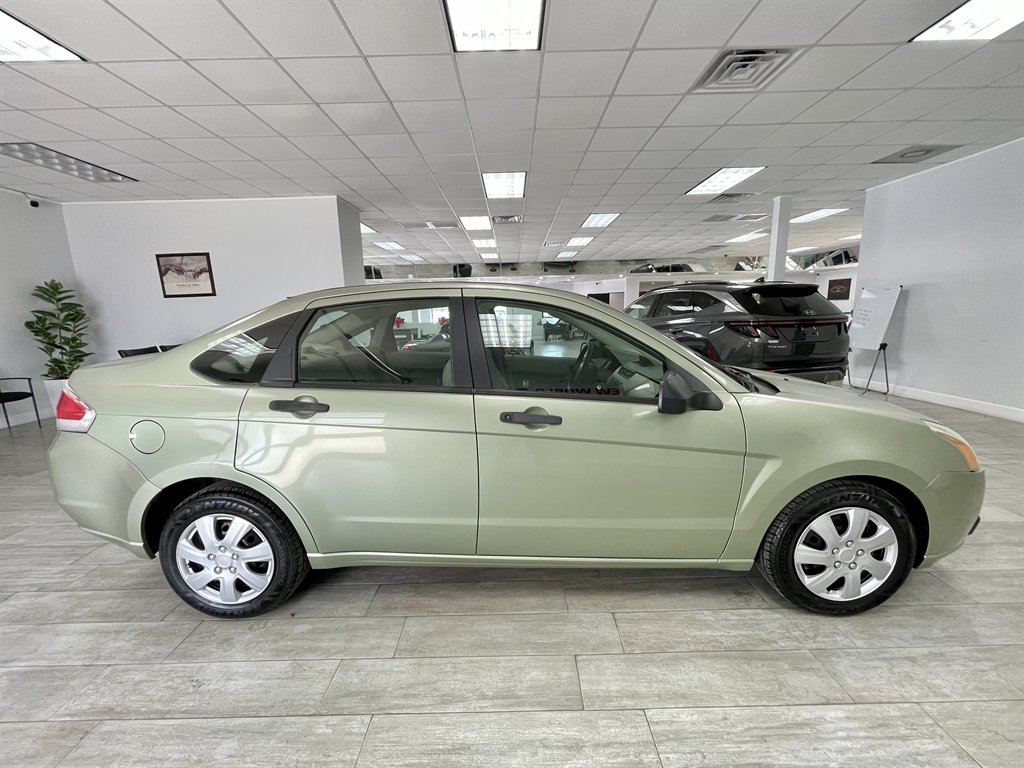 2008 Ford Focus S photo