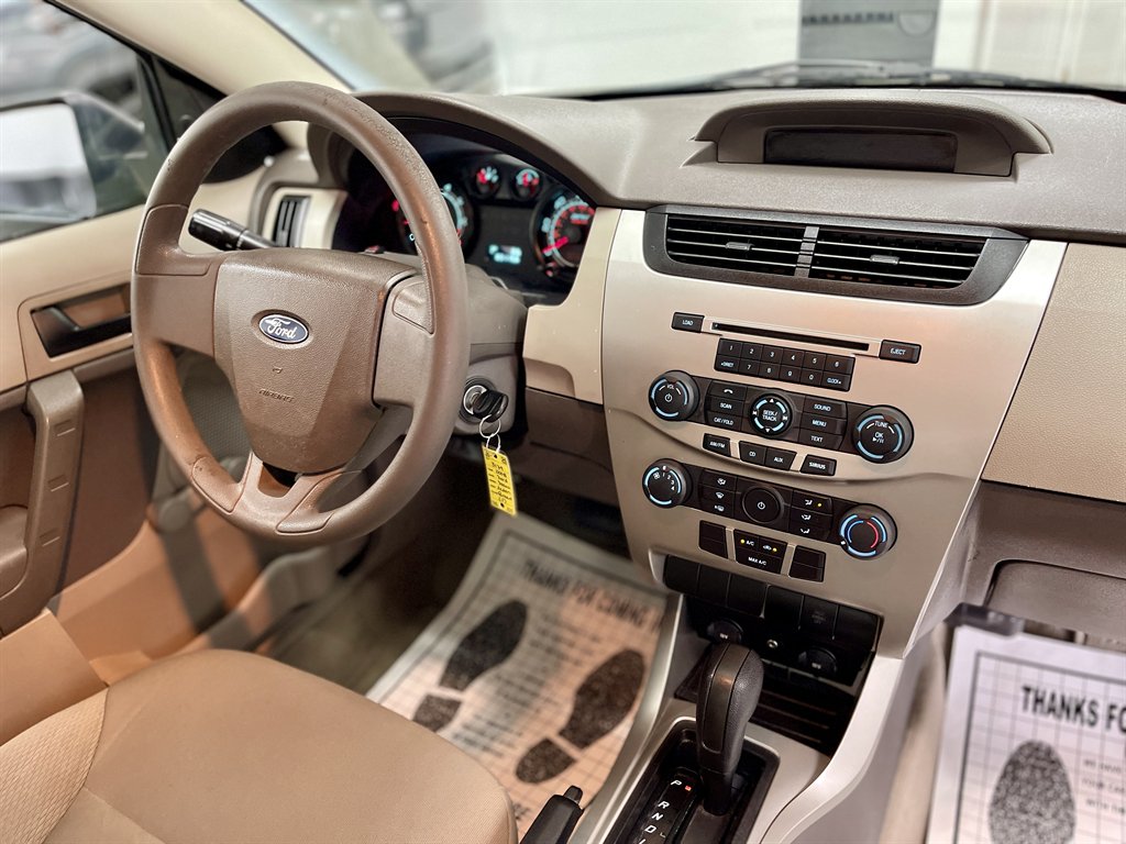 2008 Ford Focus S photo