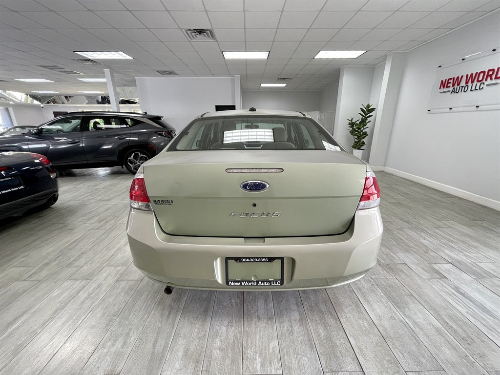 2008 Ford Focus S photo
