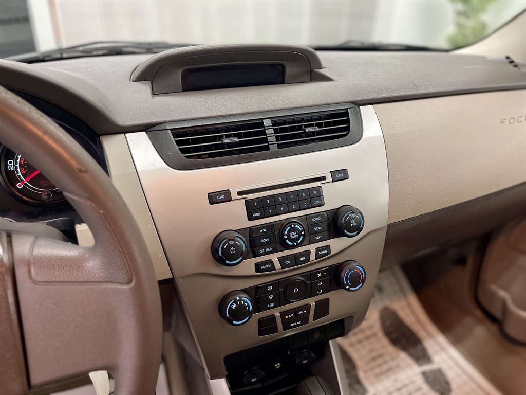 2008 Ford Focus S photo
