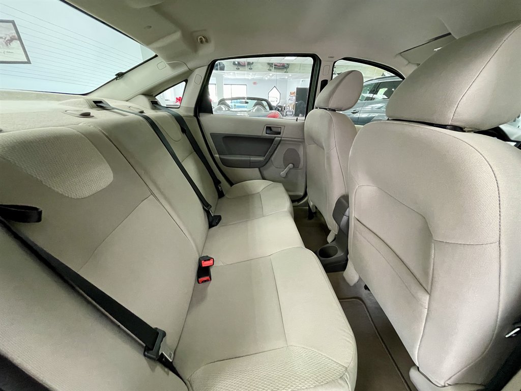 2008 Ford Focus S photo