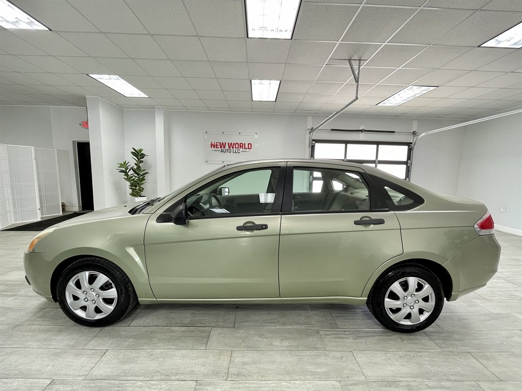2008 Ford Focus S photo