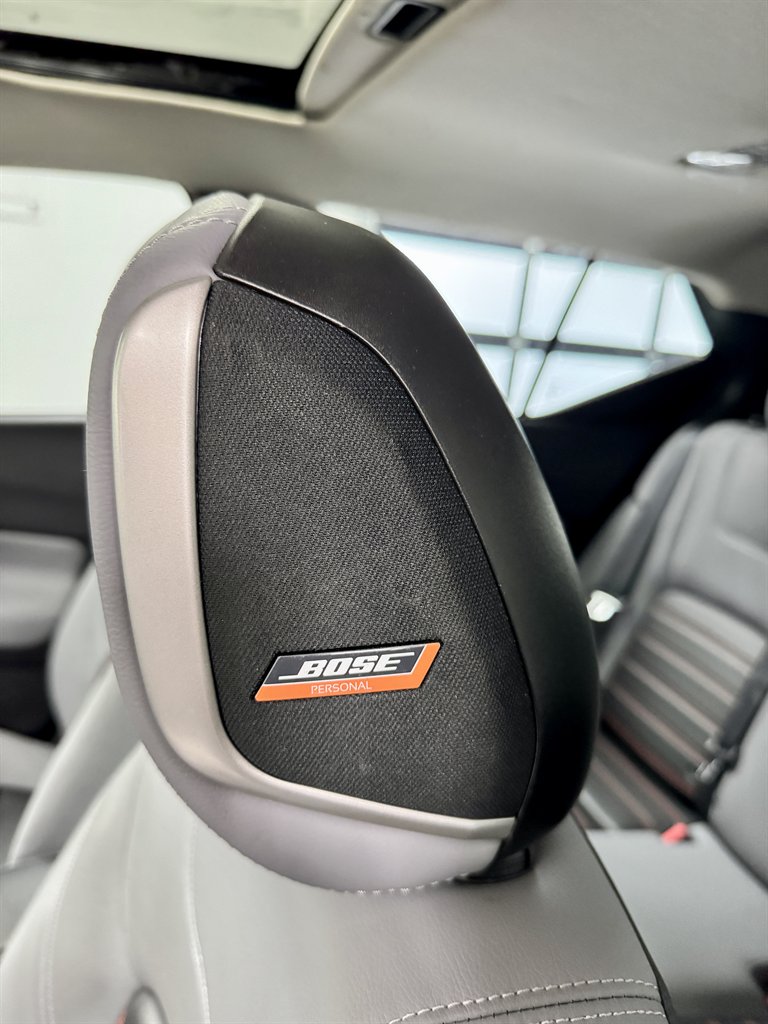 2021 Nissan Kicks SR photo