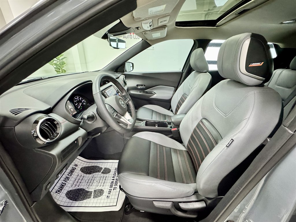 2021 Nissan Kicks SR photo