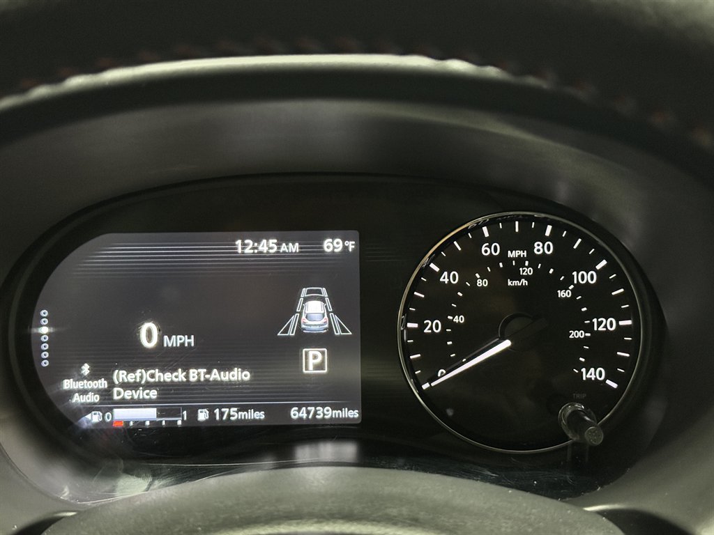 2021 Nissan Kicks SR photo