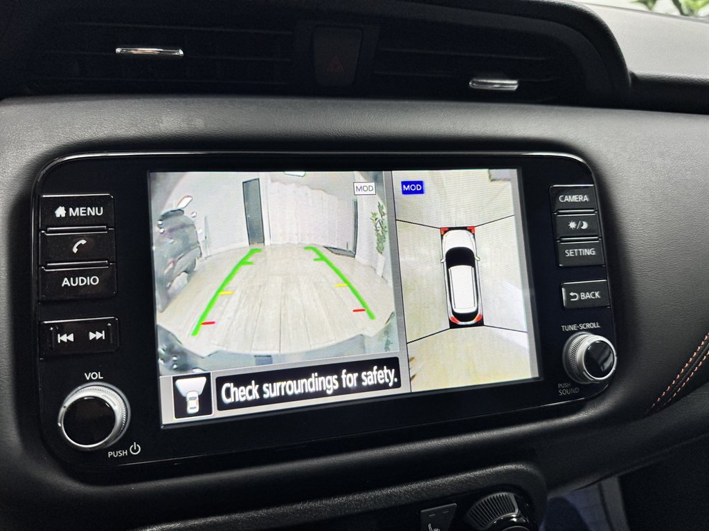 2021 Nissan Kicks SR photo