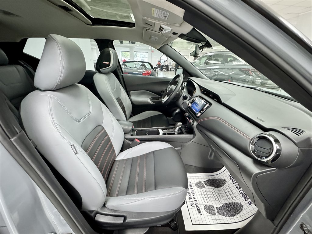 2021 Nissan Kicks SR photo