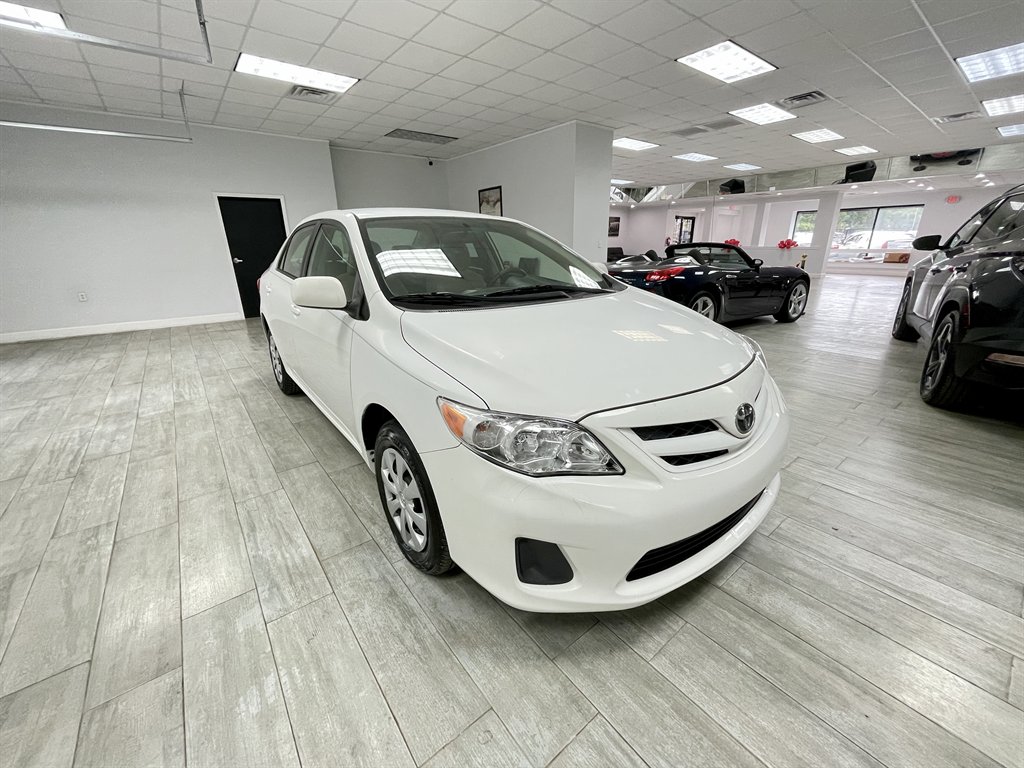 2011 Toyota Corolla photo