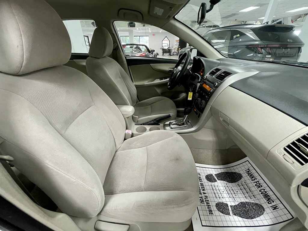 2011 Toyota Corolla photo