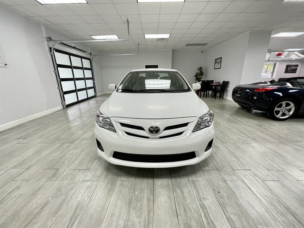 2011 Toyota Corolla photo