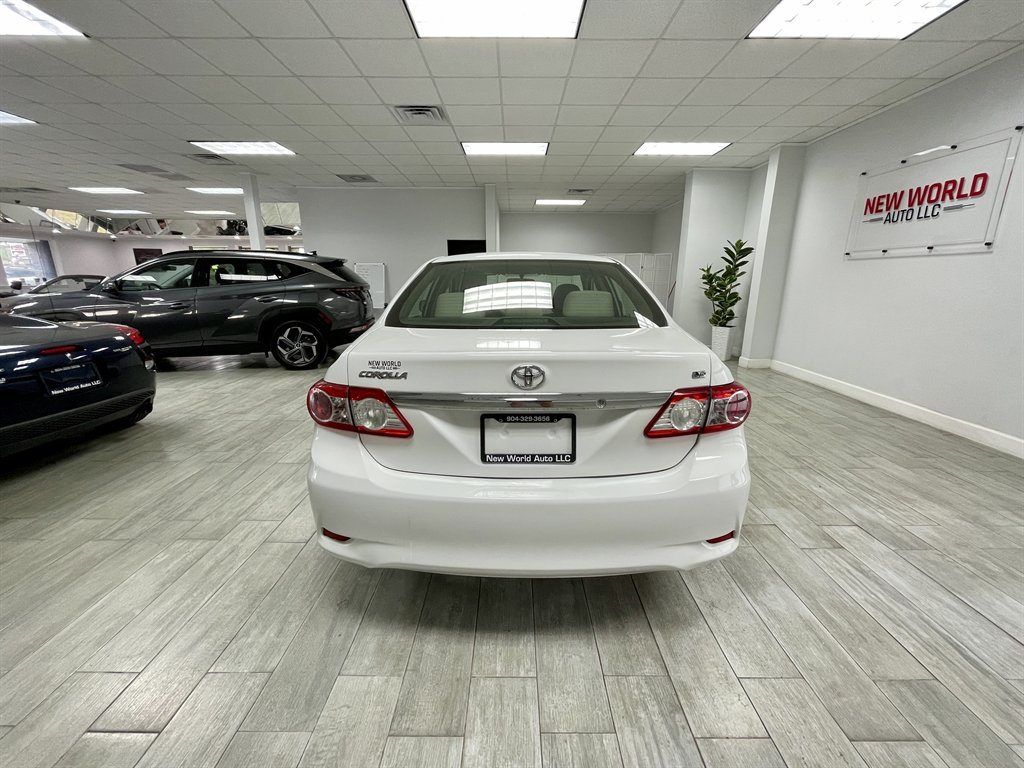 2011 Toyota Corolla photo