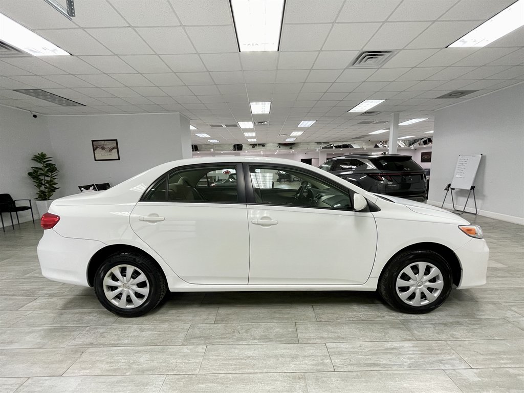 2011 Toyota Corolla photo