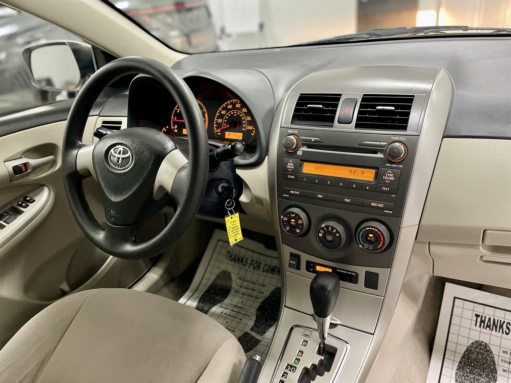 2011 Toyota Corolla photo