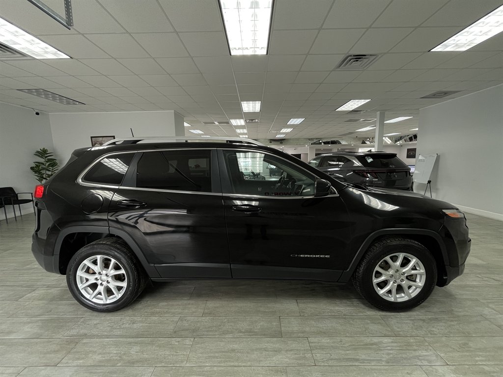 2017 Jeep Cherokee Latitude photo