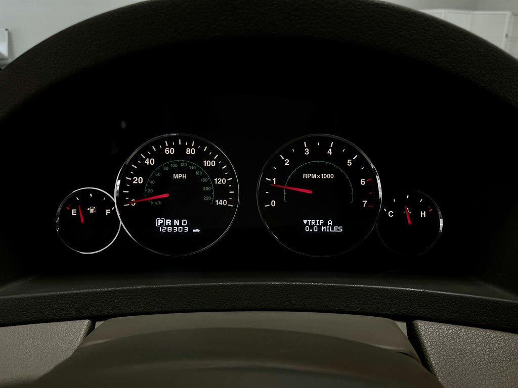 2009 Jeep Grand Cherokee Laredo photo