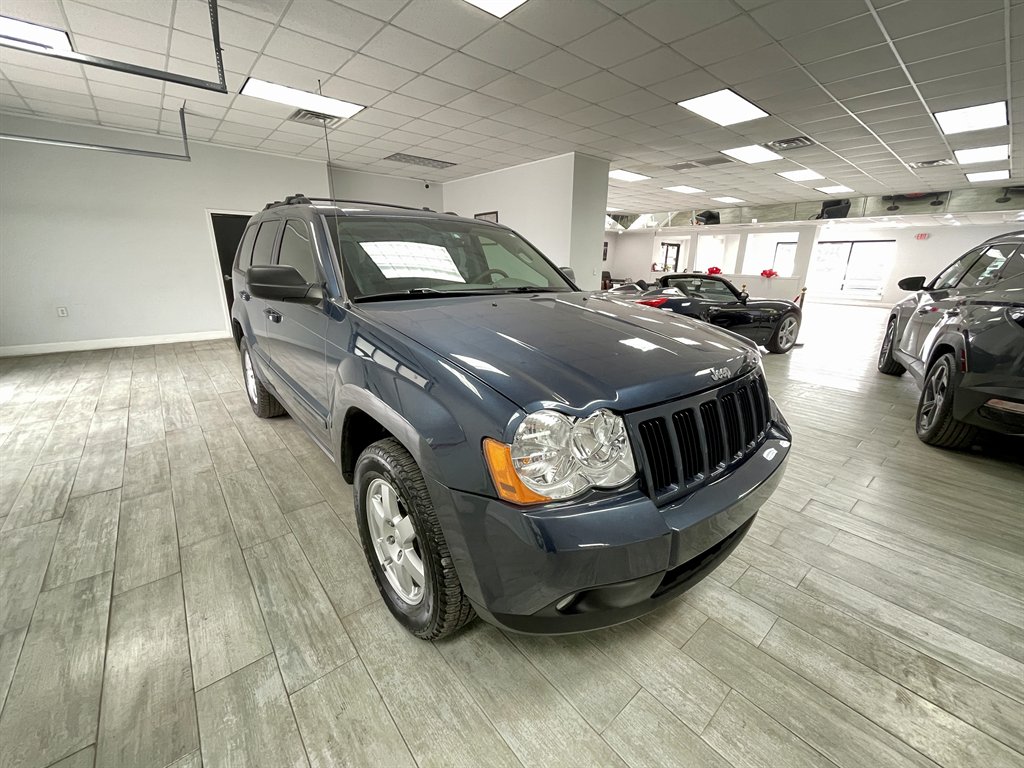 2009 Jeep Grand Cherokee Laredo photo