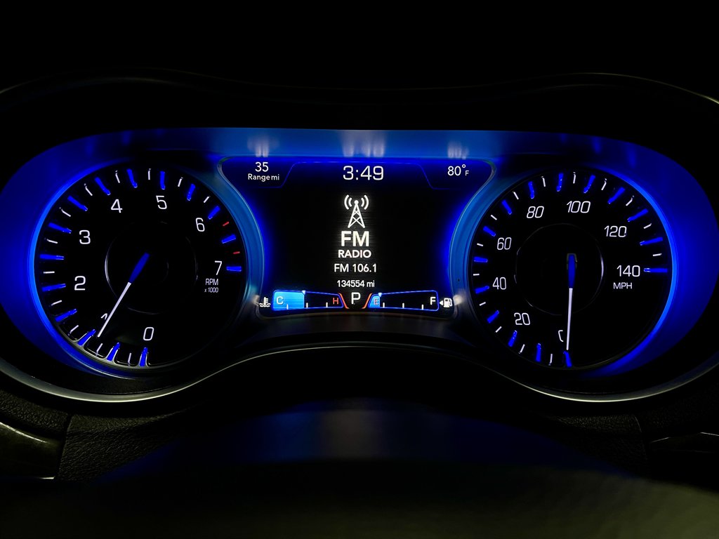 2016 Chrysler 300 C photo