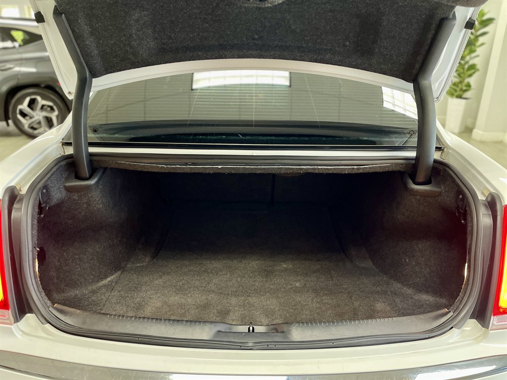 2016 Chrysler 300 C photo