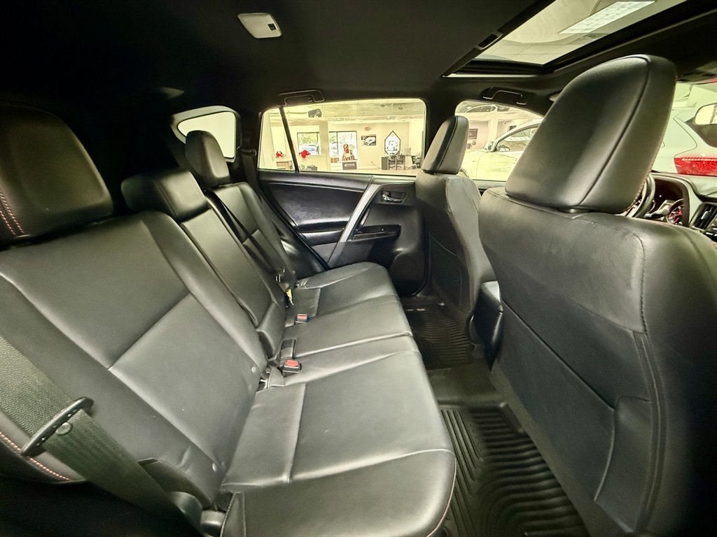 2017 Toyota RAV4 - $16,998