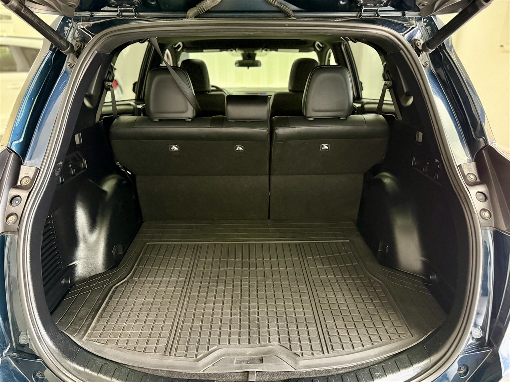 2017 Toyota RAV4 - $16,998