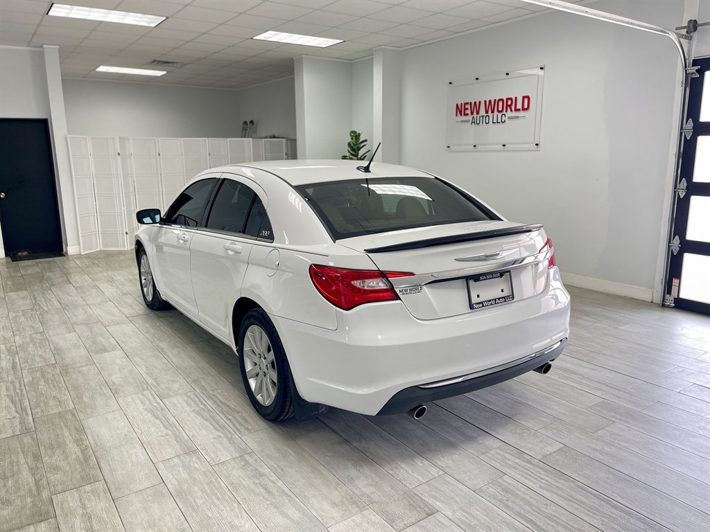 2012 Chrysler 200 - $5,998