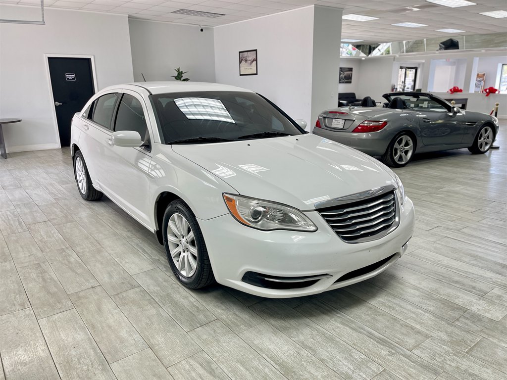 2012 Chrysler 200 - $5,998