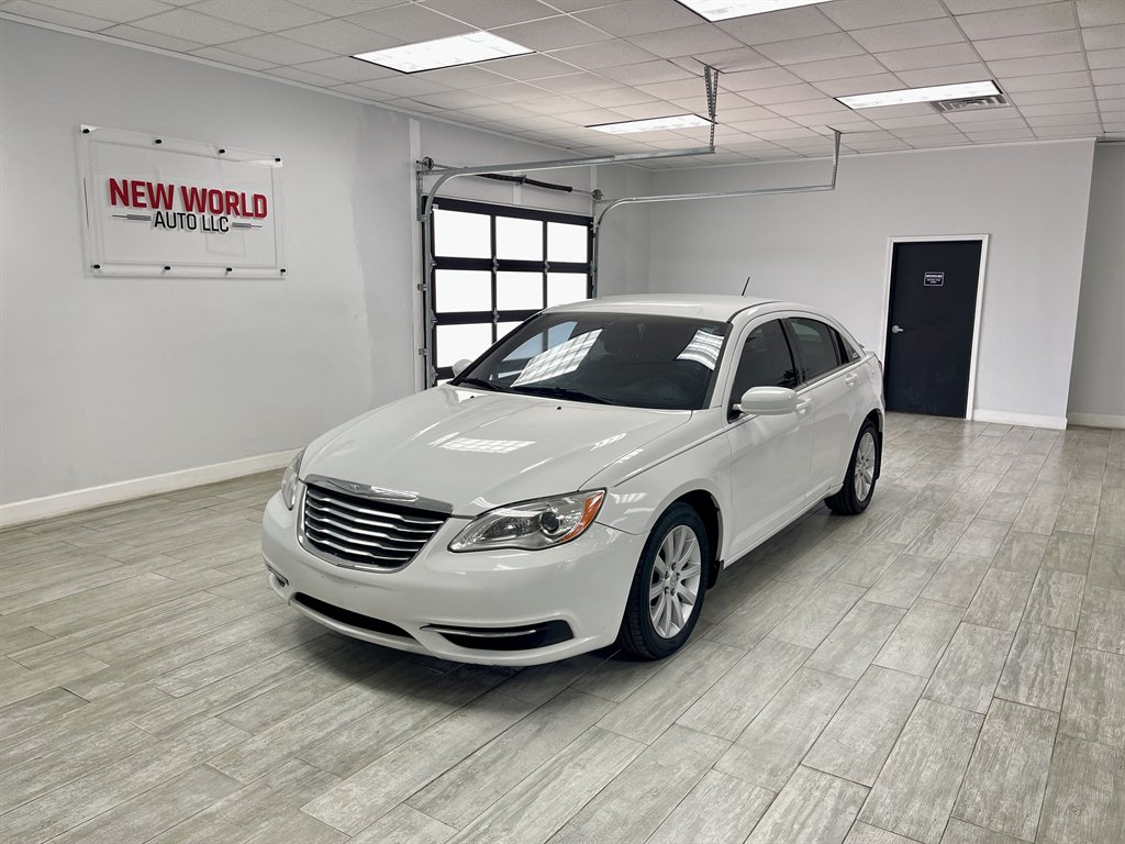 2012 Chrysler 200 - $5,998