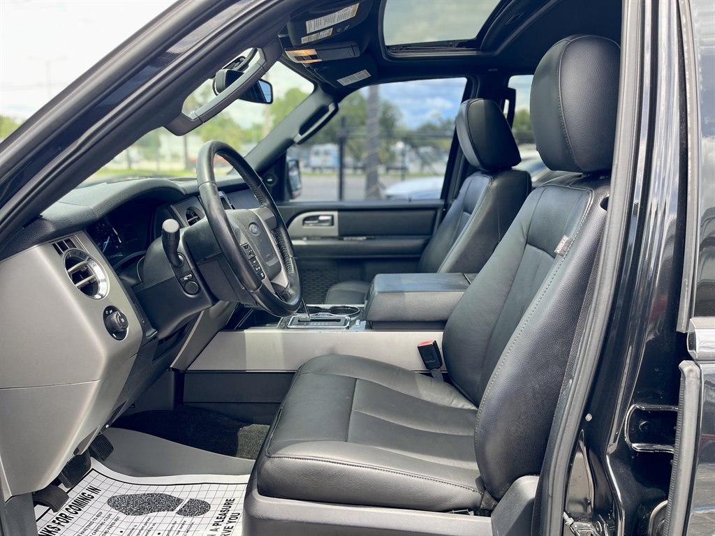 2015 Ford Expedition - $11,998