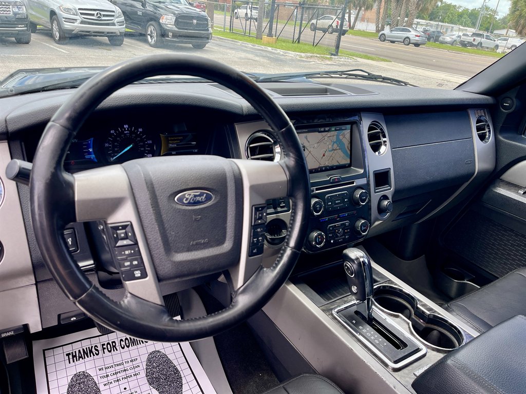 2015 Ford Expedition - $11,998