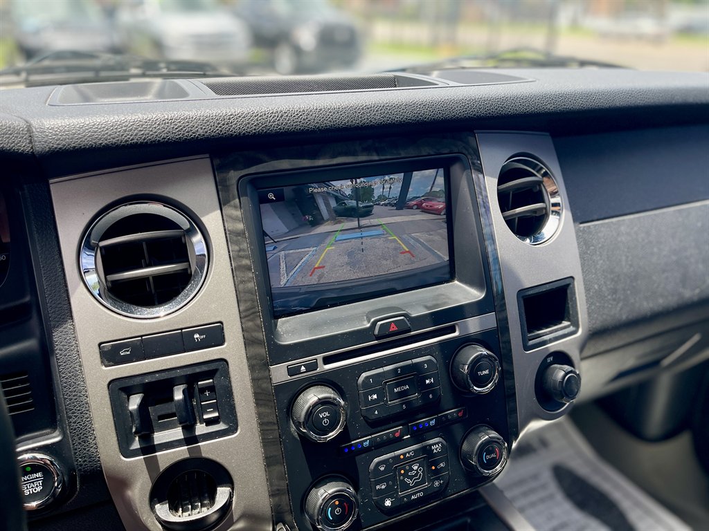 2015 Ford Expedition - $11,998