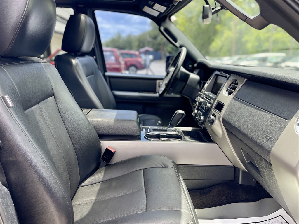 2015 Ford Expedition - $11,998