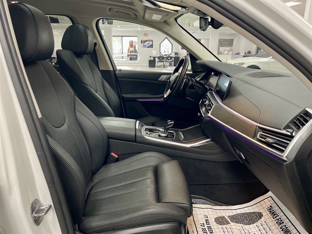 2020 BMW X7 - $29,998