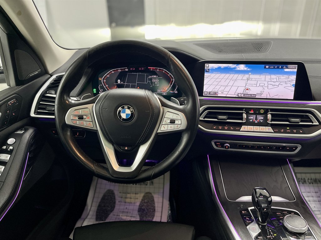 2020 BMW X7 - $29,998