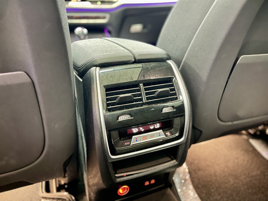 2020 BMW X7 - $29,998