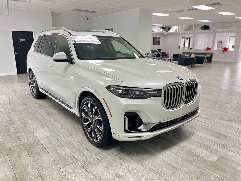 2020 BMW X7 - $29,998