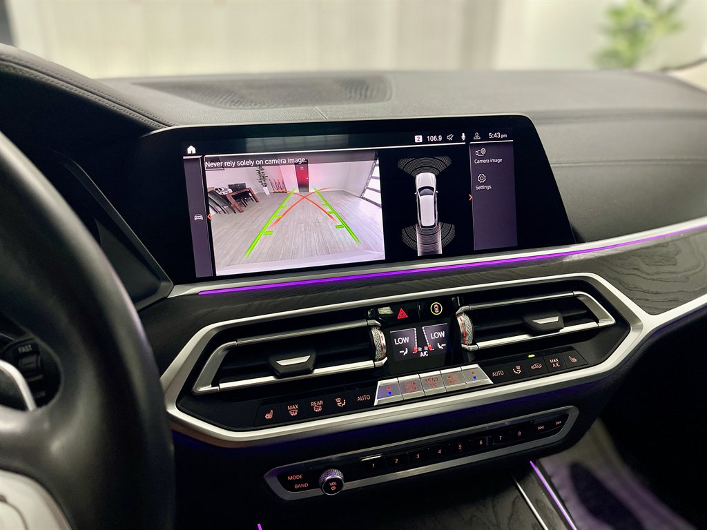 2020 BMW X7 - $29,998